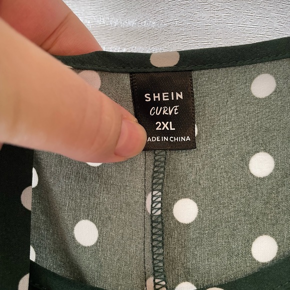 Plus Polka Dot Print Butterfly Sleeve Belted Dress - Picture 4 of 5